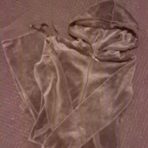 VS Plush&Lush chocolate valour track suit S