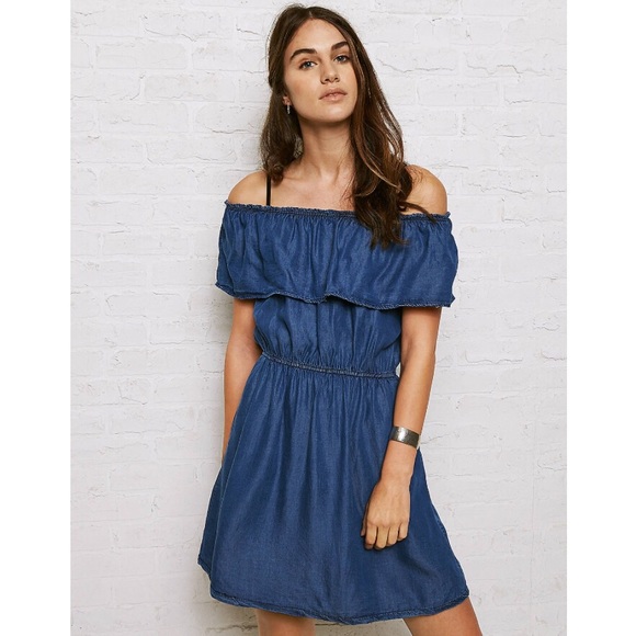 American Eagle Outfitters Dresses & Skirts - ❤sale❤American Eagle Chambray Off-The-Shoulder