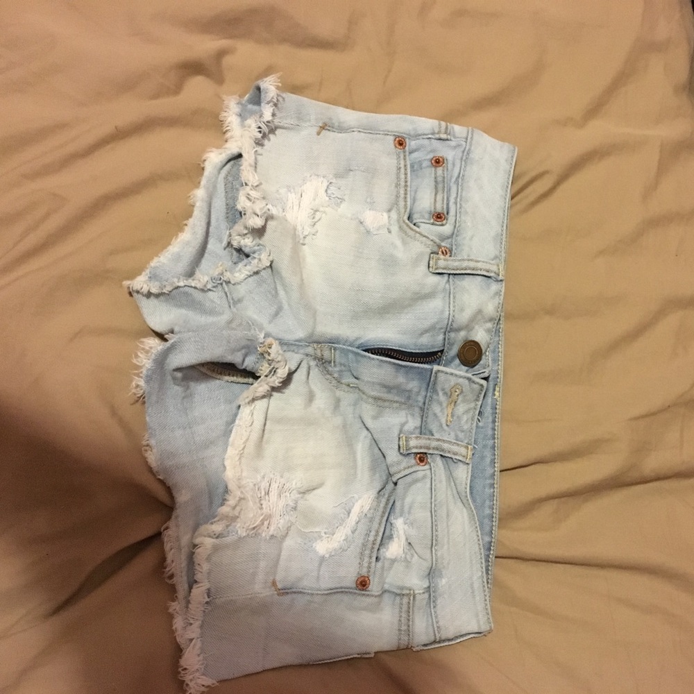 Light jean shorts