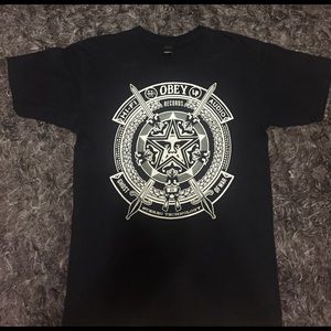 🎈Price drop🎈Black Obey t-shirt