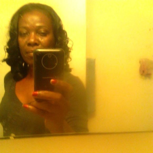 Meet your Posher, Lois - Picture 1 of 1