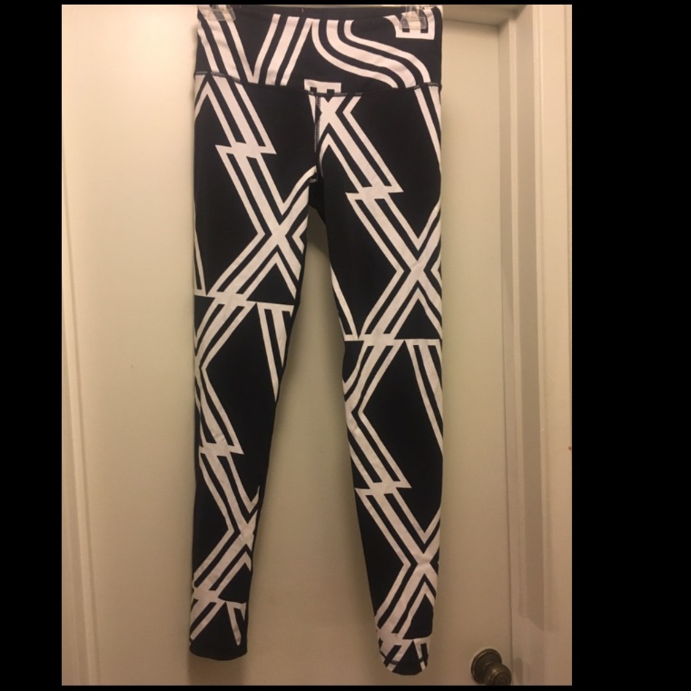 Victoria Secret VSX Knockout Tights
