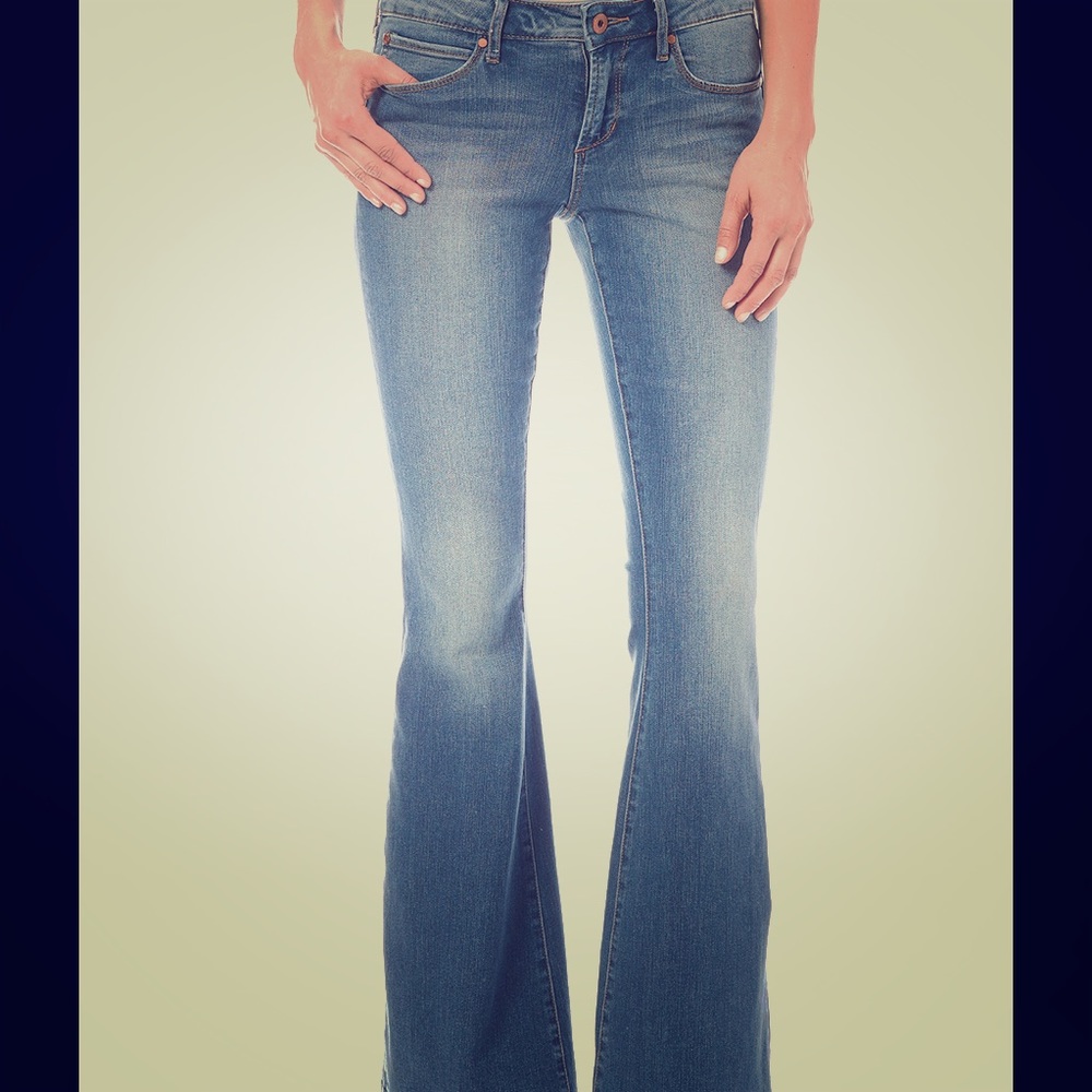 🚫SOLD🚫 ☮️Articles of Society Santana jeans☮️ - Picture 1 of 8