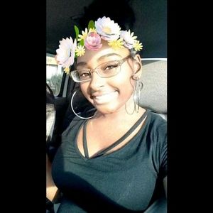 Meet your Posher, Elishiana