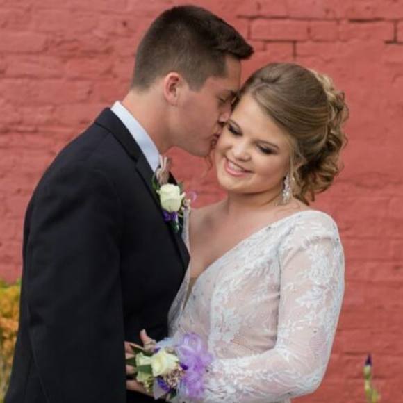 Meet your Posher, Sarah - Picture 1 of 1