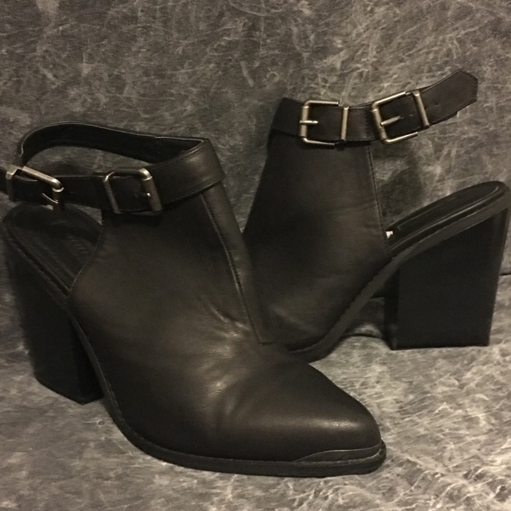 Black Pointed Toe Ankle Boots