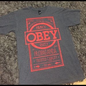 Obey gray t-shirt