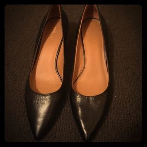 Nine West black pointed toe kitten heel