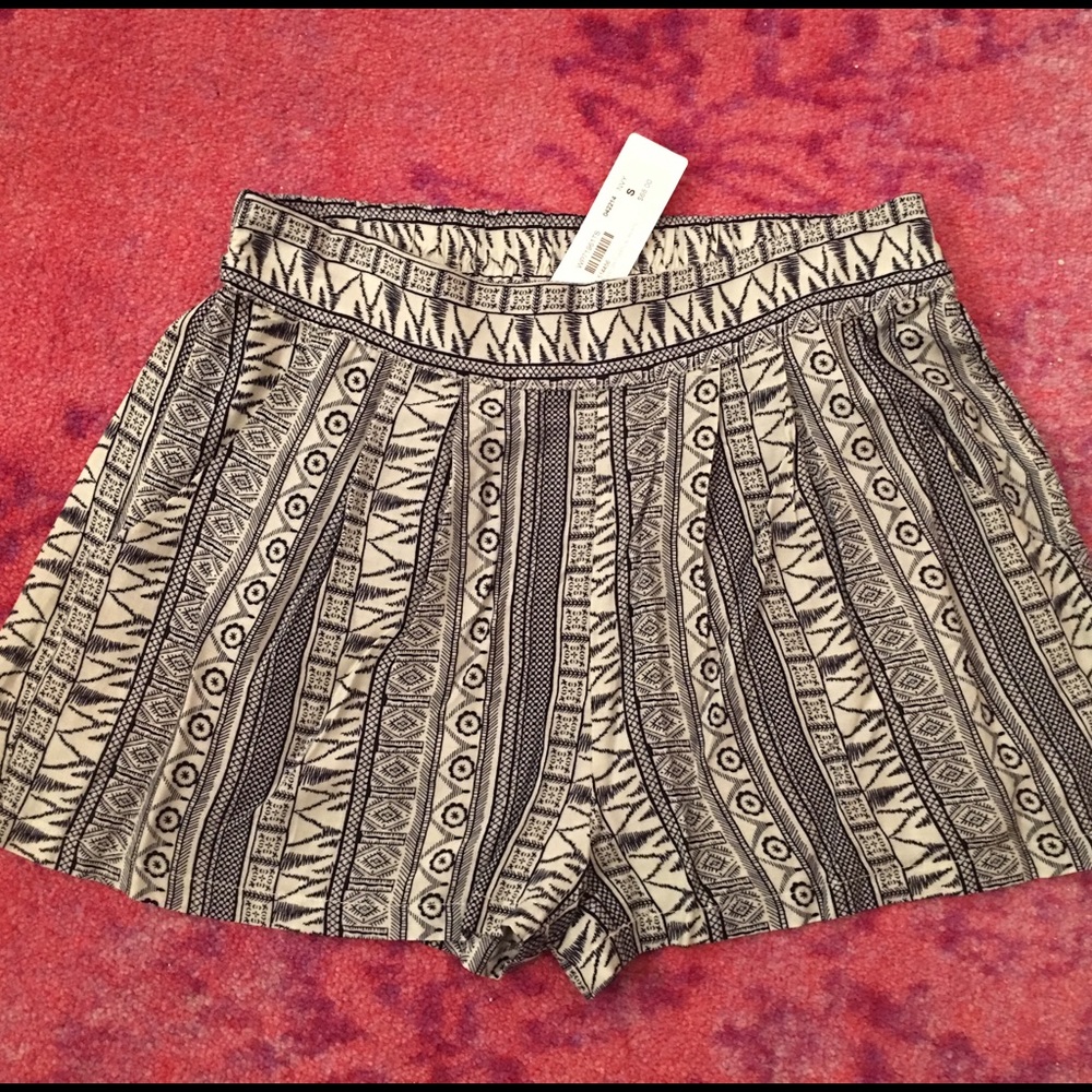Dressy💞boutique shorts Gorgeous&light for summer!