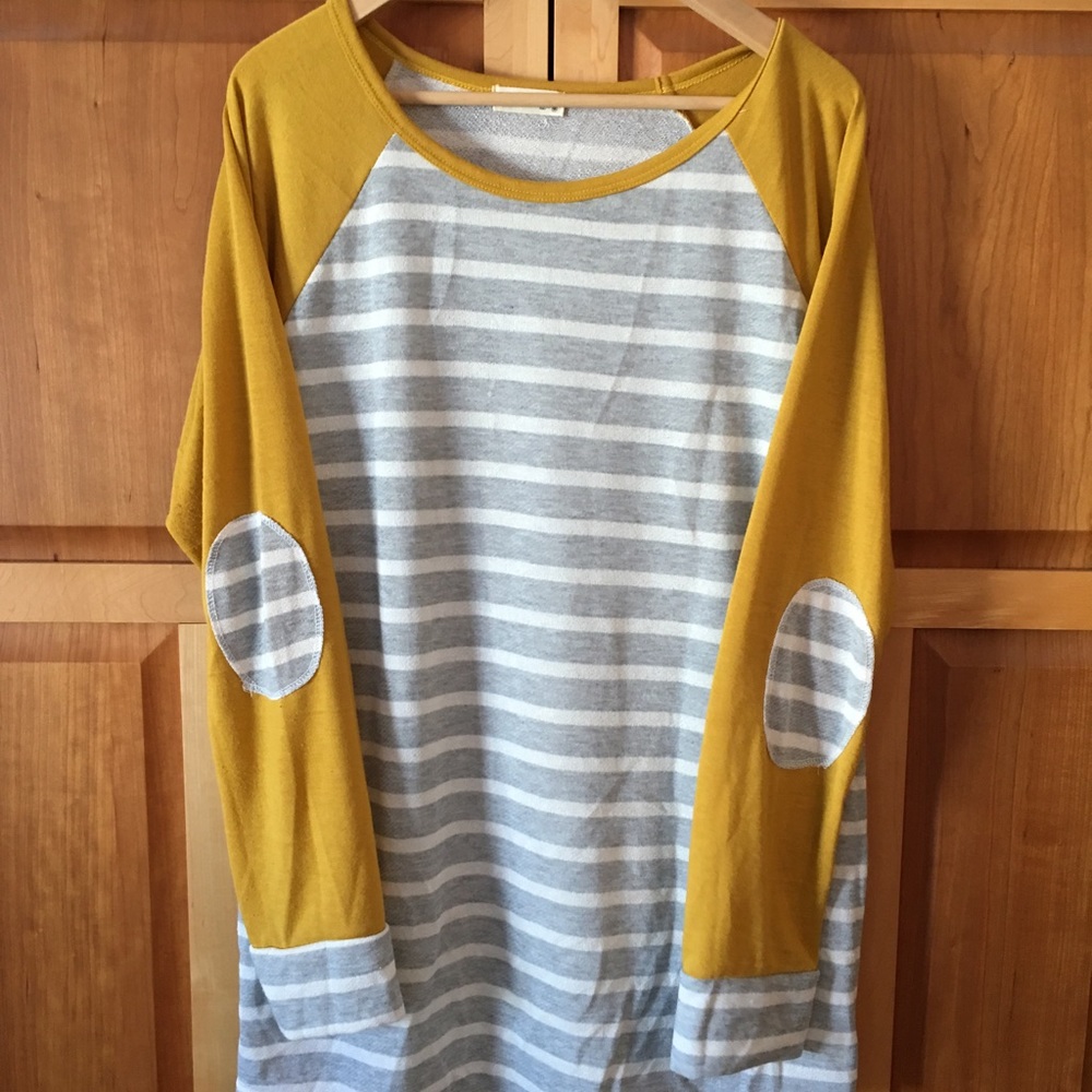 Grey and white striped tunic