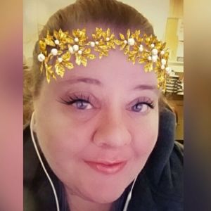 Meet your Posher, April