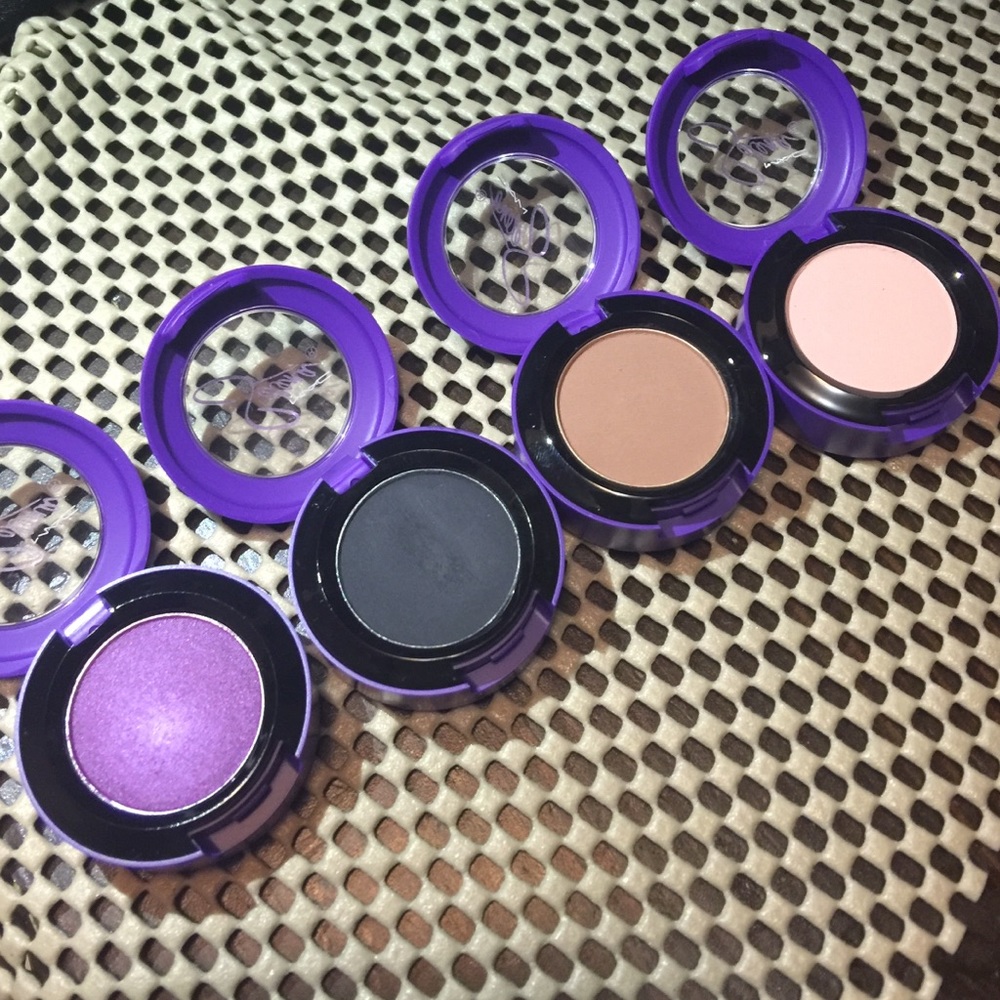 MAC  Eyeshadows ❗️❗️❗️❗️