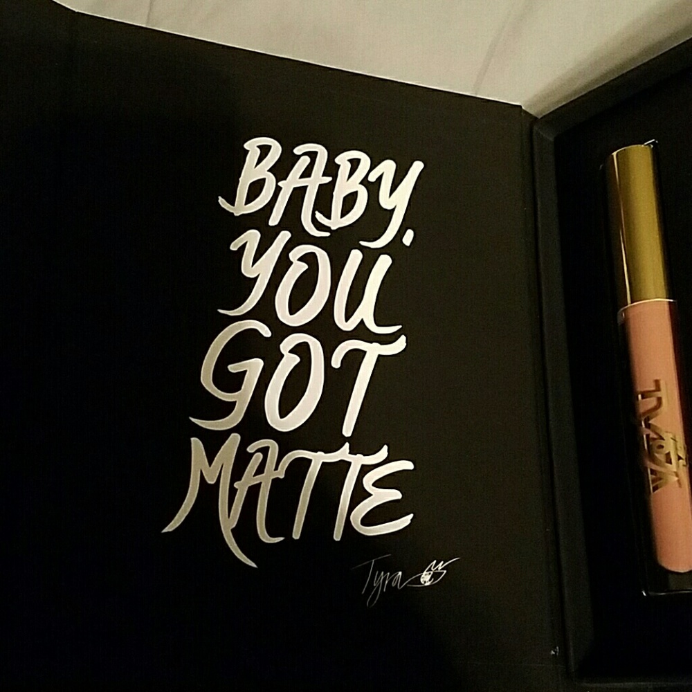 Tyra Baby Got Matte Lipstick trio - Picture 5 of 6