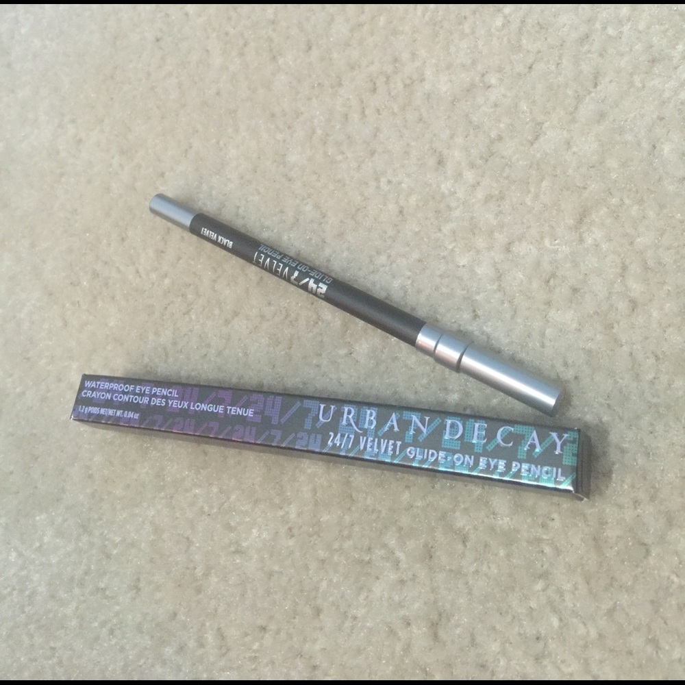Urban Decay 24/7 Pencil in Blacktrack