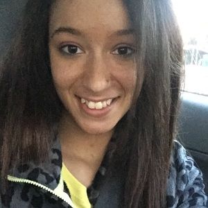 Meet your Posher, Lea
