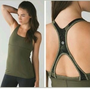 NWT Lululemon Satnam Size 6 Green