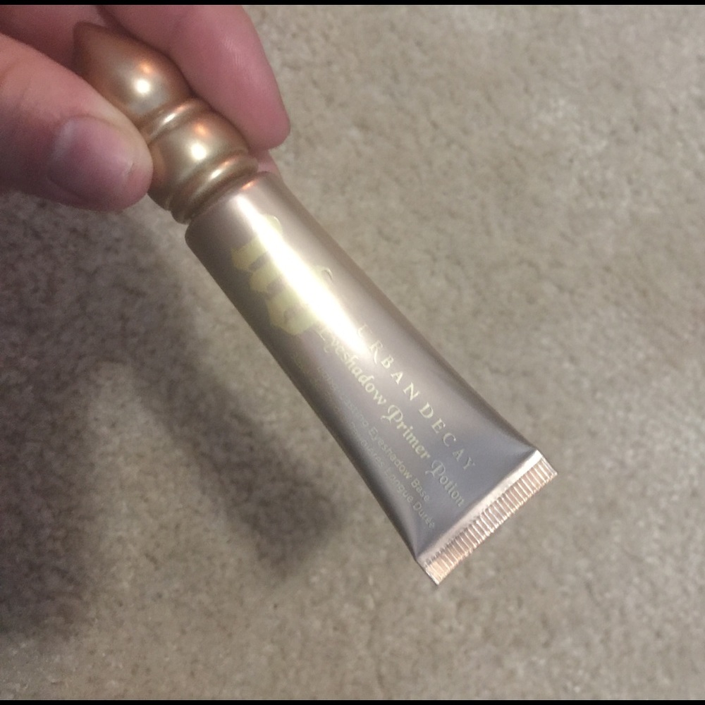 Urban Decay Eyeshadow Primer in Sin