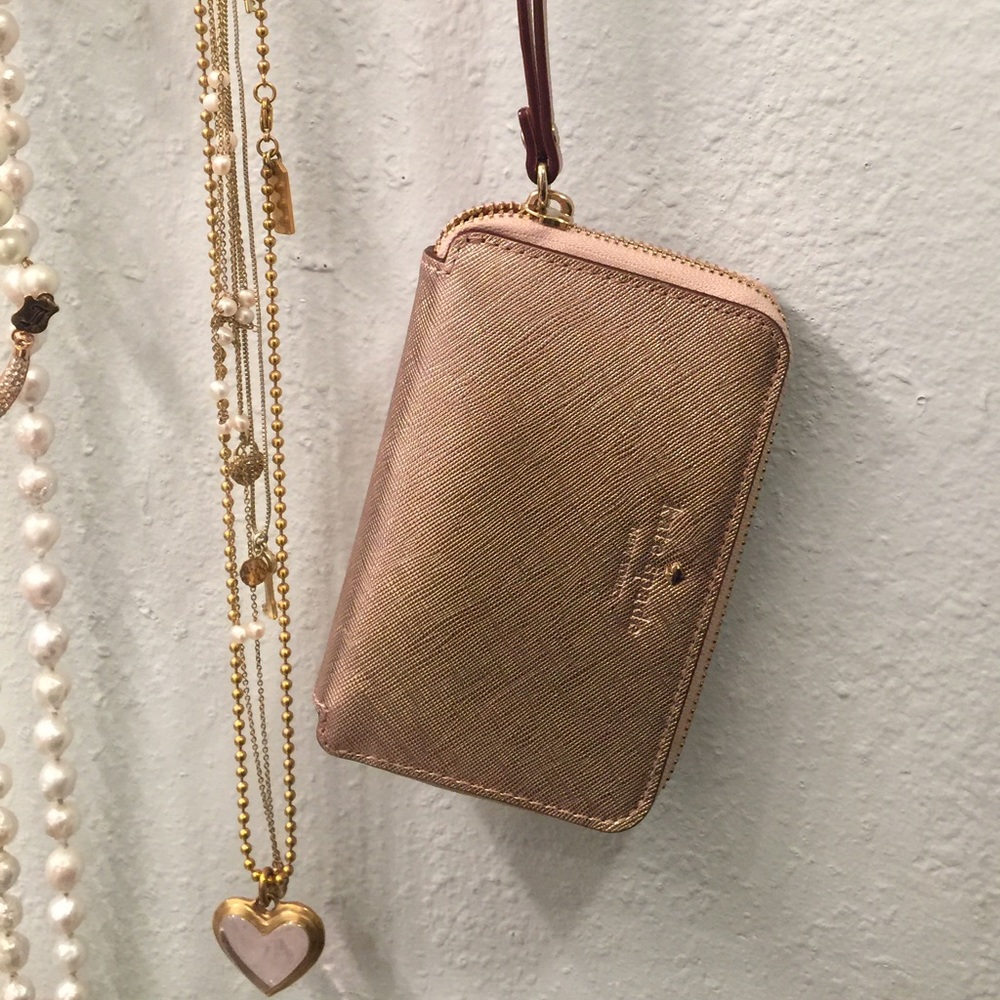 Rose gold KATE SPADE iPhone 5 wrislet - Picture 2 of 3