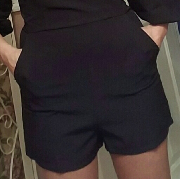 ADORABLE Romper BNWT! - Picture 5 of 7