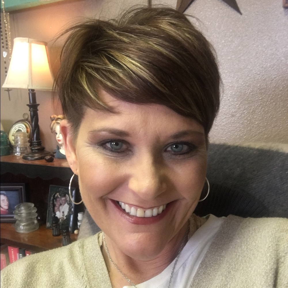 Meet your Posher, Haley