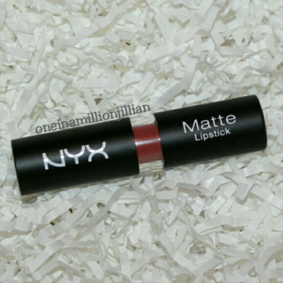 🎀 NYX Matte Lipstick - Euro Trash - Picture 2 of 3