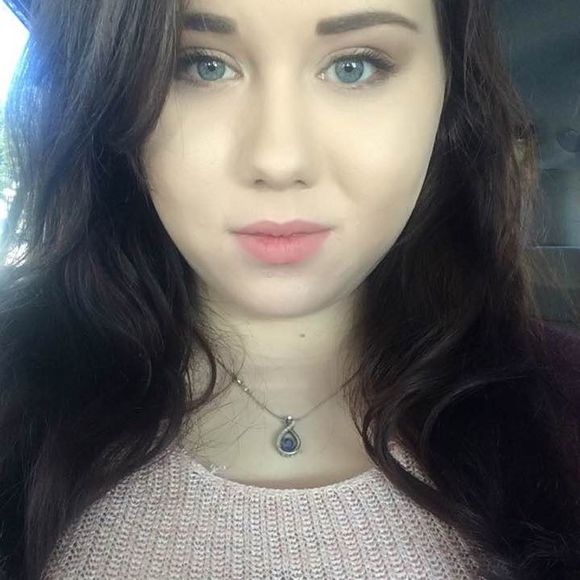 Meet your Posher, Kayli - Picture 1 of 1