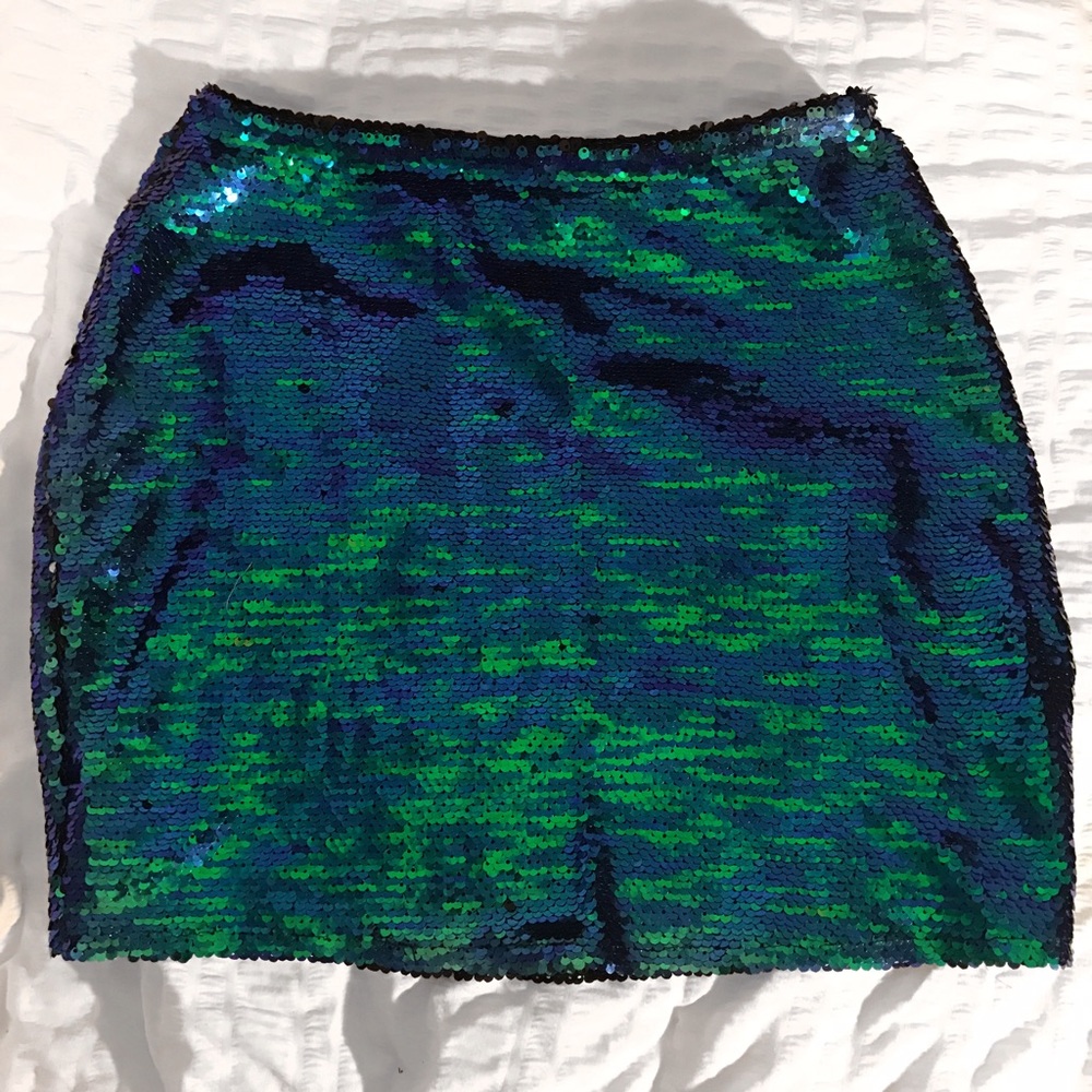 💙 Tobi Sequin Skirt 💚