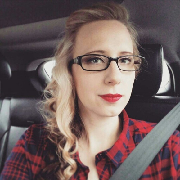 Meet your Posher, Brittany - Picture 1 of 1