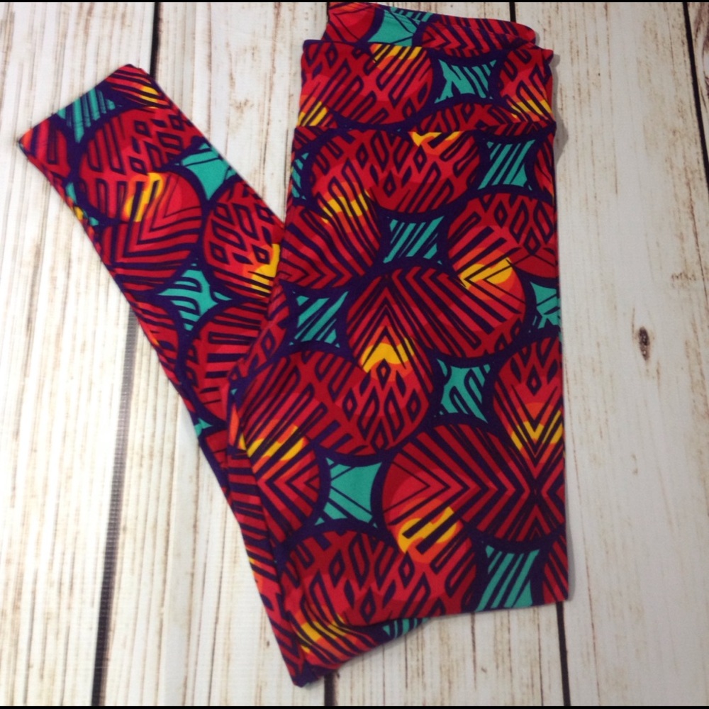 💰SALE NWT T/C bright and flirty leggings.