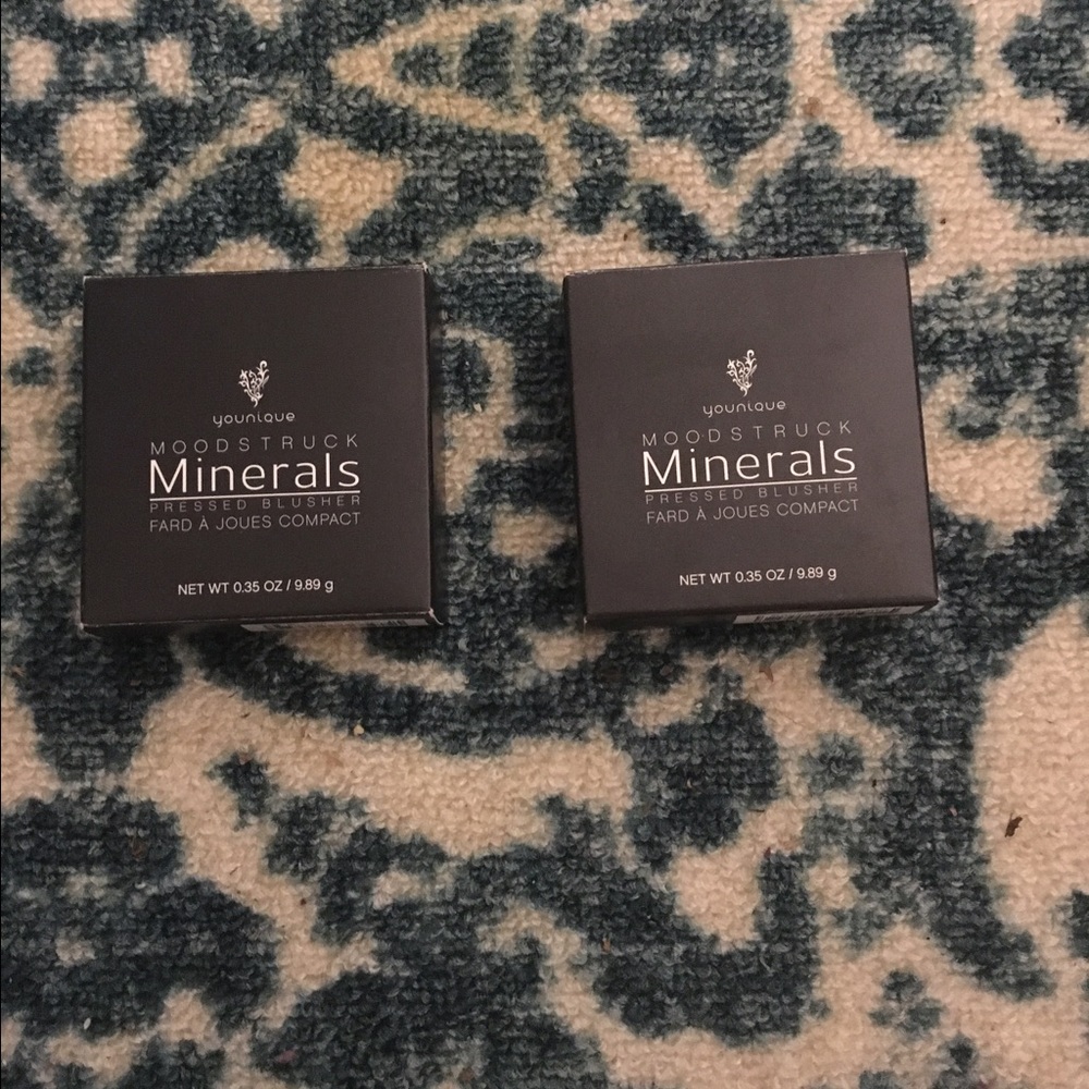 2 Younique blushes never used.