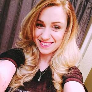 Meet your Posher, Kelli