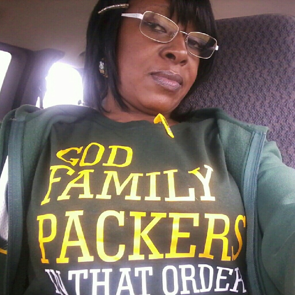 Meet your Posher, Sandy