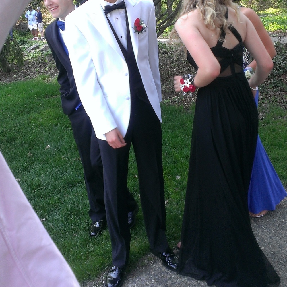 BLACK PROM DRESS - Picture 4 of 4