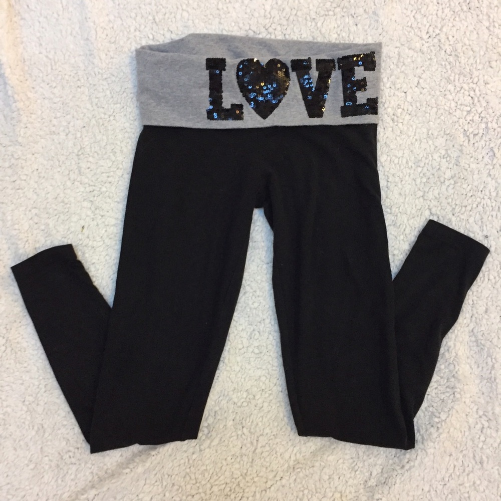 L🖤VE PINK Yoga Leggings in Black