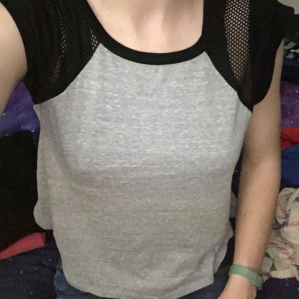 t shirt with mesh sleeves