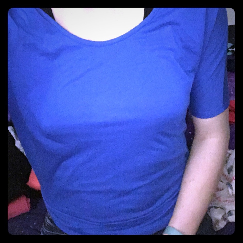 blue mid sleeve shirt