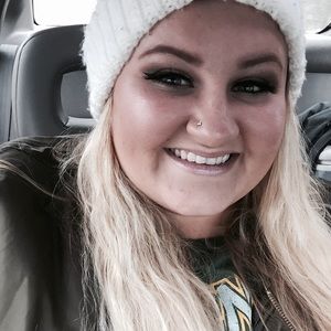 Meet your Posher, Shea