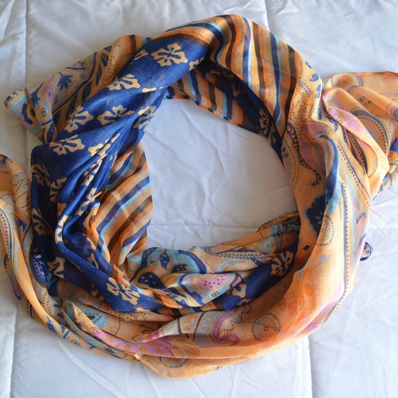 NEW Patterned scarf from Malaysia! 🇲🇾 - Picture 1 of 6
