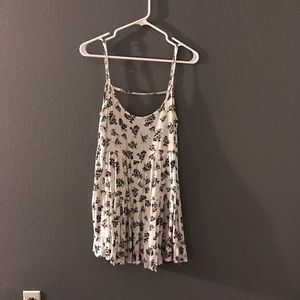 Brandy Melville Black and White Jada