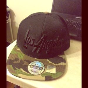 L.A Snap Back