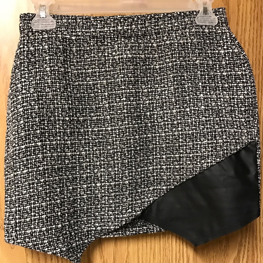 Short skirt