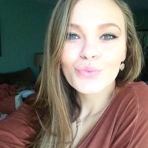 Meet your Posher, Shae a.