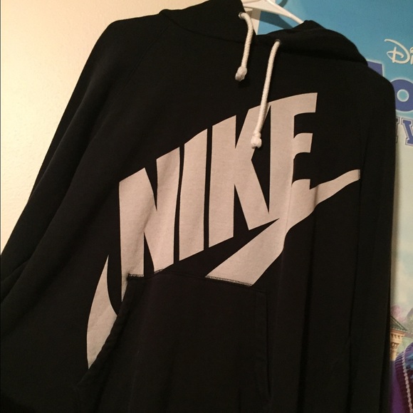 Nike Tops - Nike hoodie
