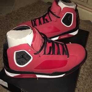 Mens US 8 RED Jordan flight luminary