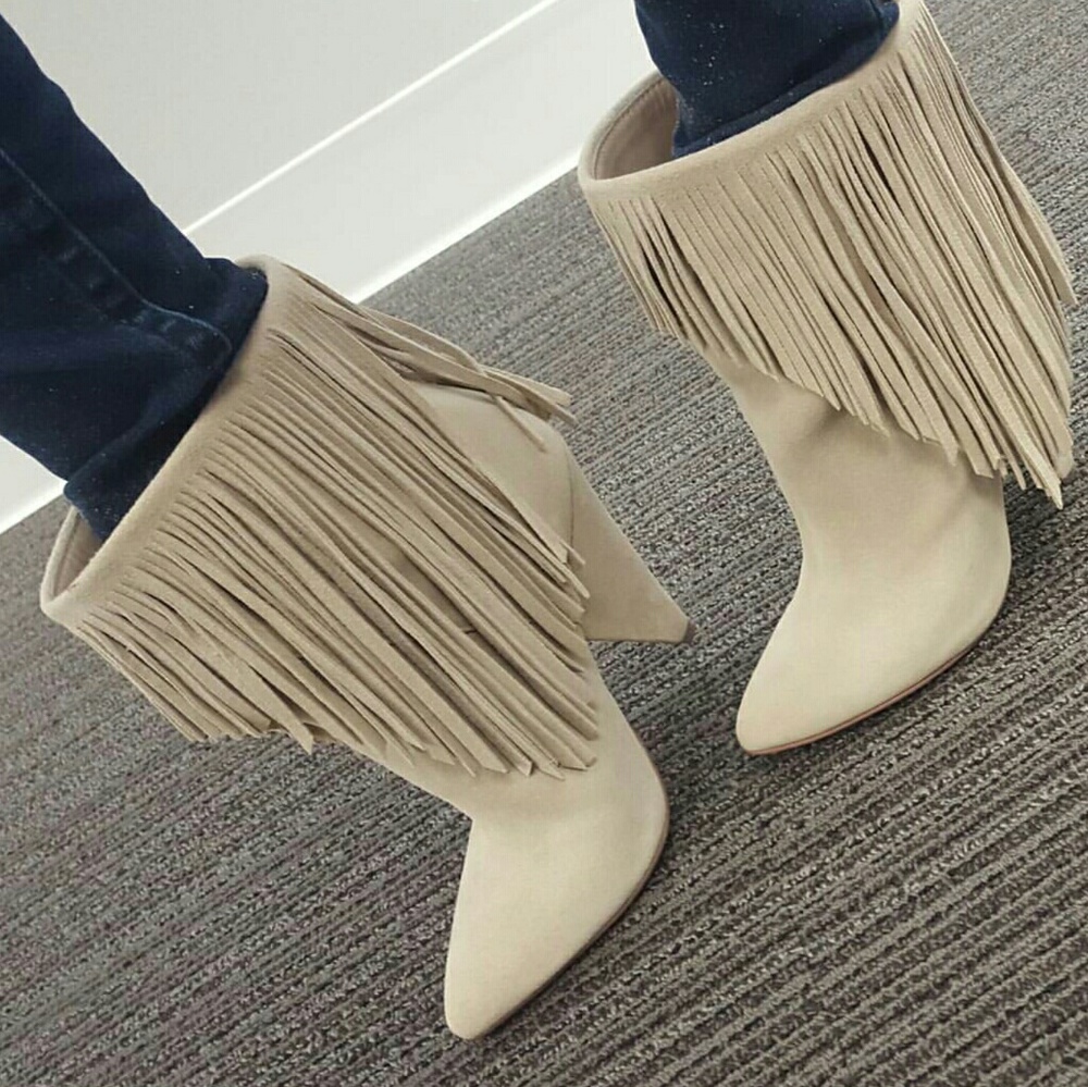Steve Madden fringe booties!!