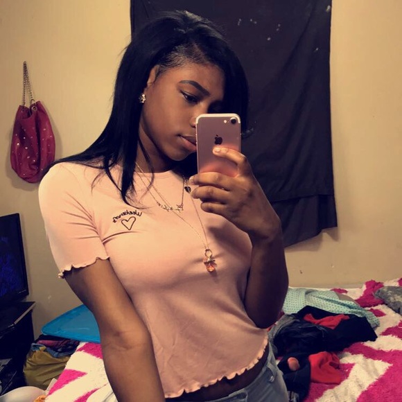 Meet your Posher, Teira - Picture 2 of 4