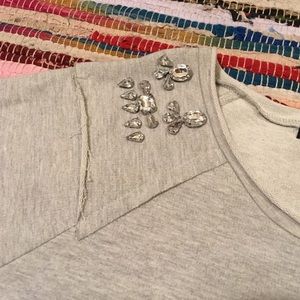 Short sleeve Jeweled decorated sweatshirt