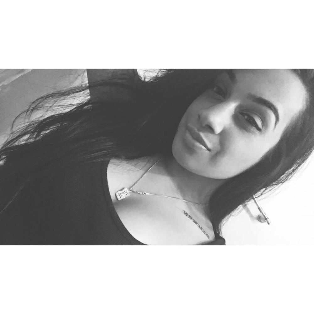 Meet your Posher, Leiya