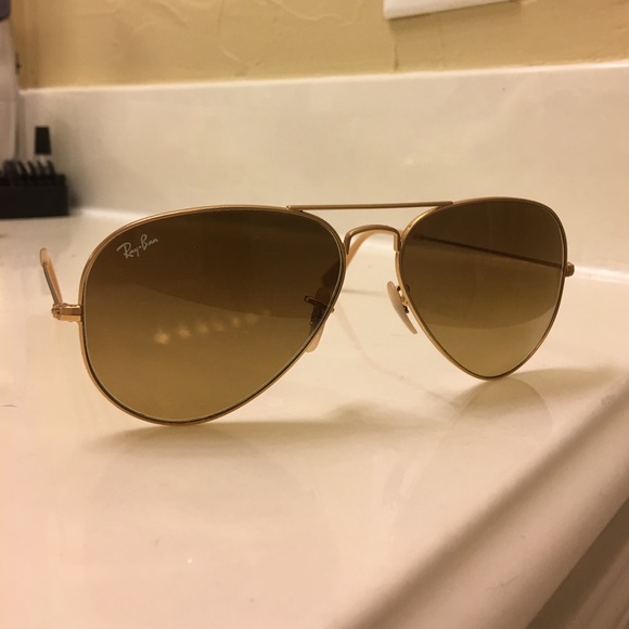 Ray-Ban Accessories - Authentic Ray Ban RB3025 Aviator (Gradient)
