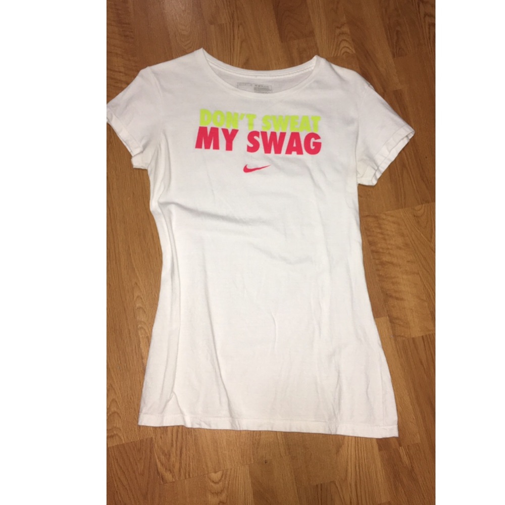 Nike tee